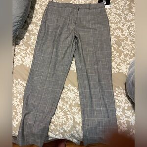 Women’s dress plaid crop pant. Never worn